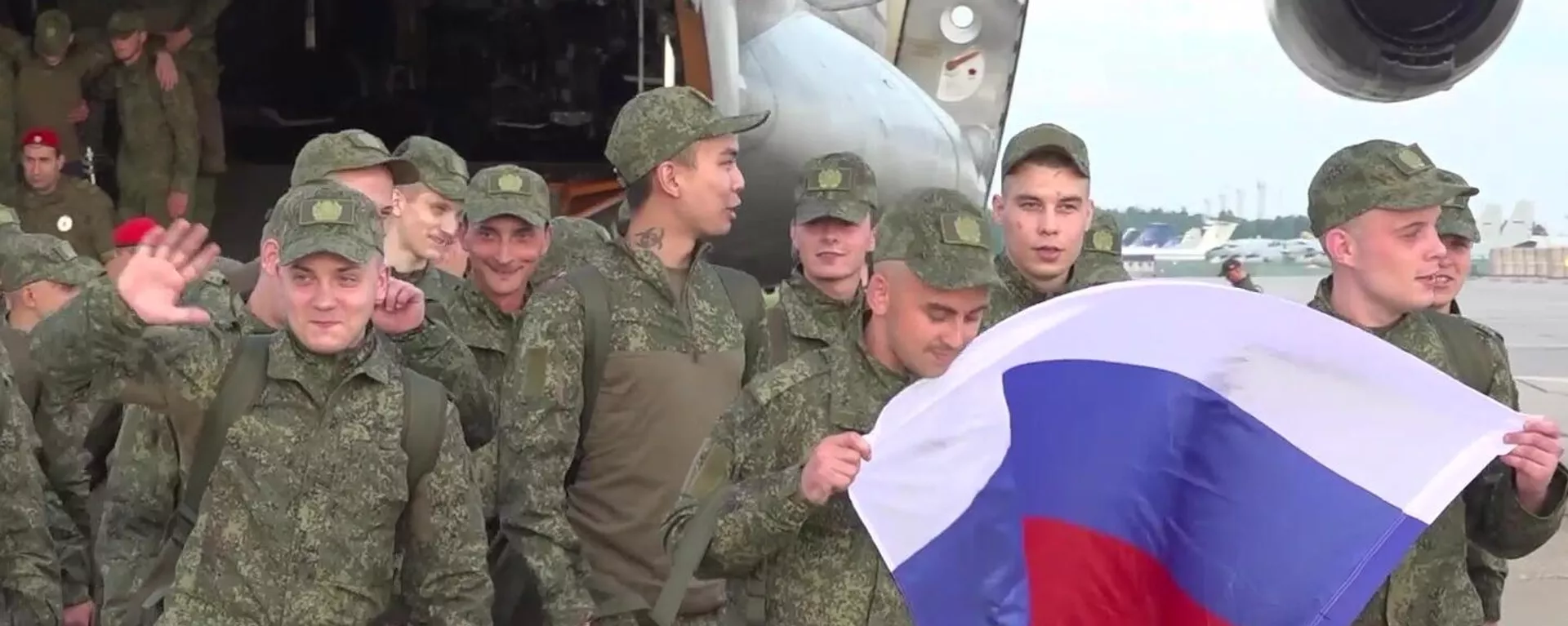 Rusia y Ucrania intercambiaron prisioneros de guerra menores de 25 años - Sputnik Mundo, 1920, 10.06.2025