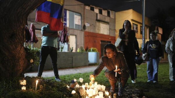 Joven que atacó a candidato presidencial en Colombia rechaza cargo de intento de homicidio - Sputnik Mundo