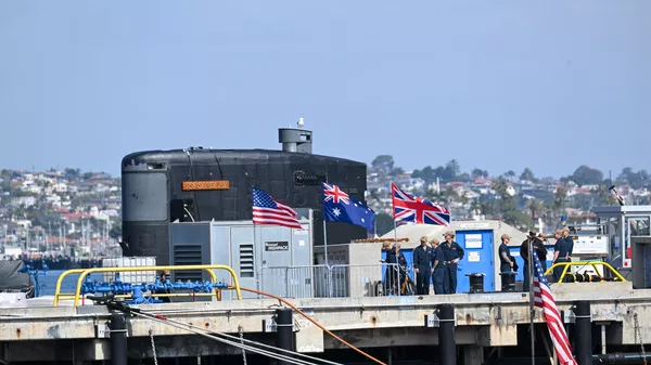 Un submarino durante la reunión del presidente estadounidense, el primer ministro del Reino Unido y el primer ministro de Australia de la Asociación Australia-Reino Unido-Estados Unidos (AUKUS) en la Base Naval Point Loma en San Diego, California, Estados Unidos el 13 de marzo de 2023  - Sputnik Mundo