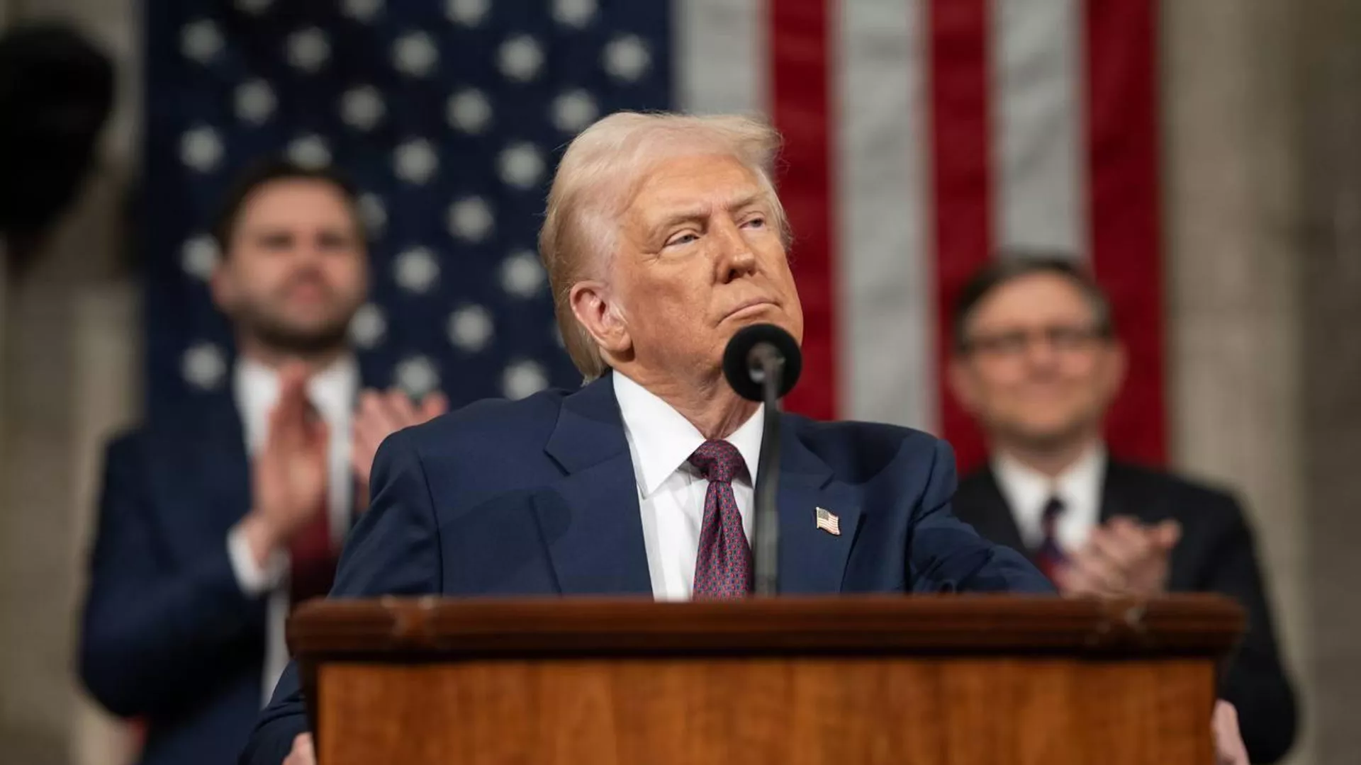 Un tribunal bloquea la orden de Trump de desplegar tropas federales en Los Ángeles Un tribunal bloquea la orden de Trump de desplegar tropas federales en Los Ángeles - Sputnik Mundo, 1920, 13.06.2025