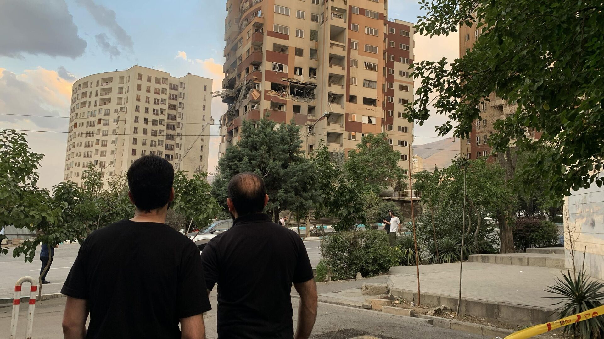 Las consecuencias de los ataques israelíes en Teherán el 13 de junio, 2025 Las consecuencias de los ataques israelíes en Teherán el 13 de junio, 2025 - Sputnik Mundo, 1920, 13.06.2025