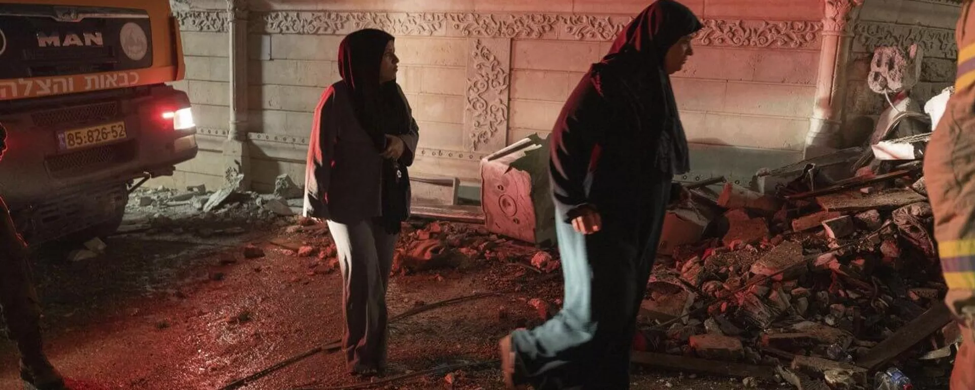 Cosa ci aspetta? Una tregua o una guerra su larga scala? Ultime notizie sull'escalation tra Israele e Iran - Sputnik International, 1920, 15 giugno 2025