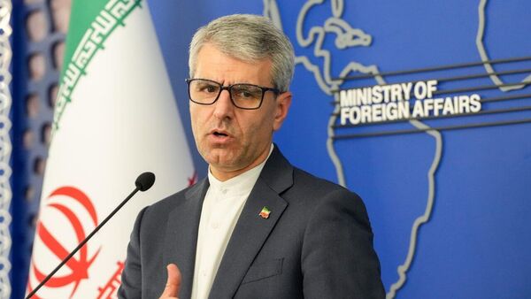 Esmaeil Baqaei, portavoz del Ministerio de Asuntos Exteriores iraní - Sputnik Mundo