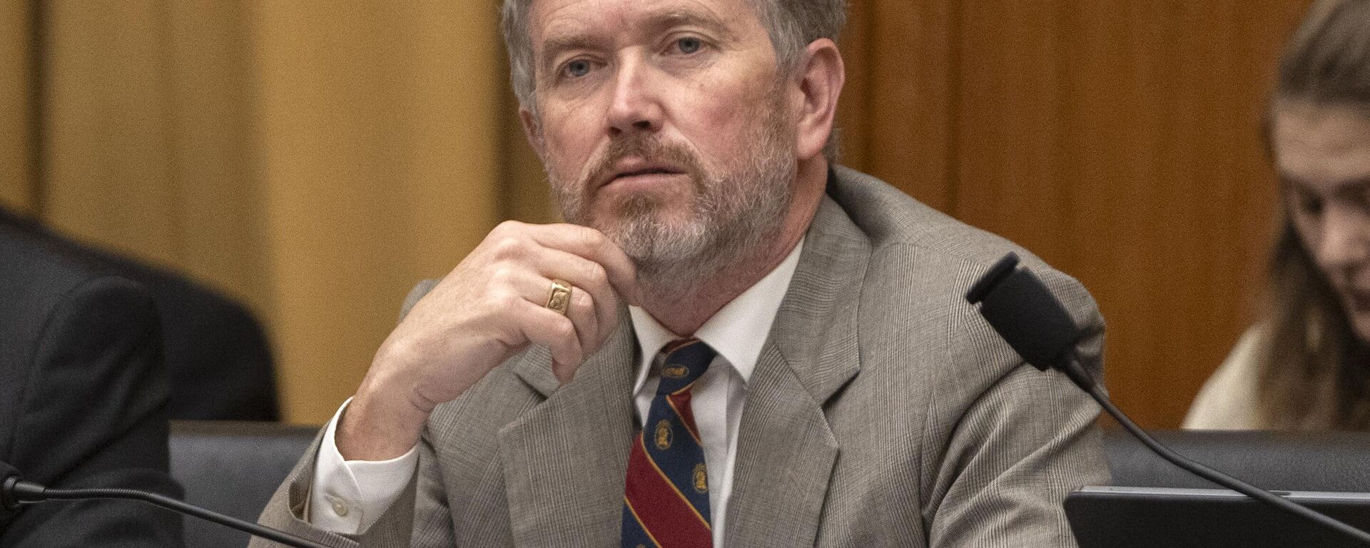 El legislador republicano Thomas Massi, integrante de la Cámara de Representantes estadounidense. - Sputnik Mundo, 1920, 17.06.2025