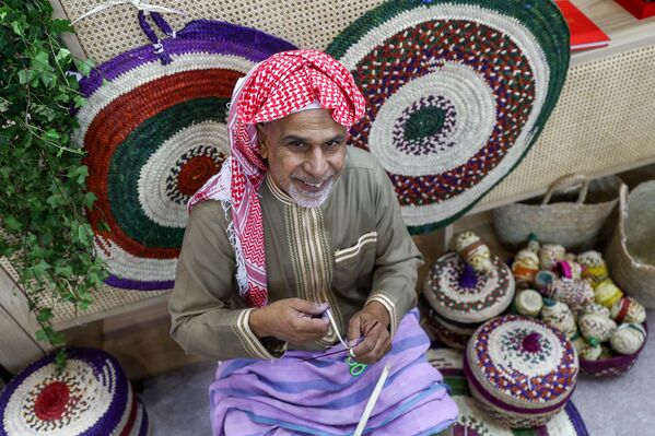 Asimismo, se ha consolidado como un evento internacional clave donde se debaten los problemas económicos globales actuales, se aplican soluciones prácticas y se lanzan proyectos innovadores a gran escala. - Sputnik Mundo