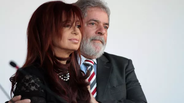 Cristina Fernández de Kirchner y Luiz Inácio Lula da Silva en 2011. - Sputnik Mundo