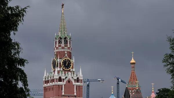 Vista de la Torre Spasskaya del Kremlin de Moscú  - Sputnik Mundo