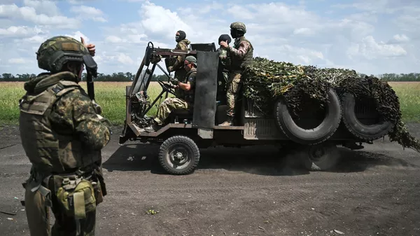 Soldados rusos en la zona de la operación militar especial  - Sputnik Mundo