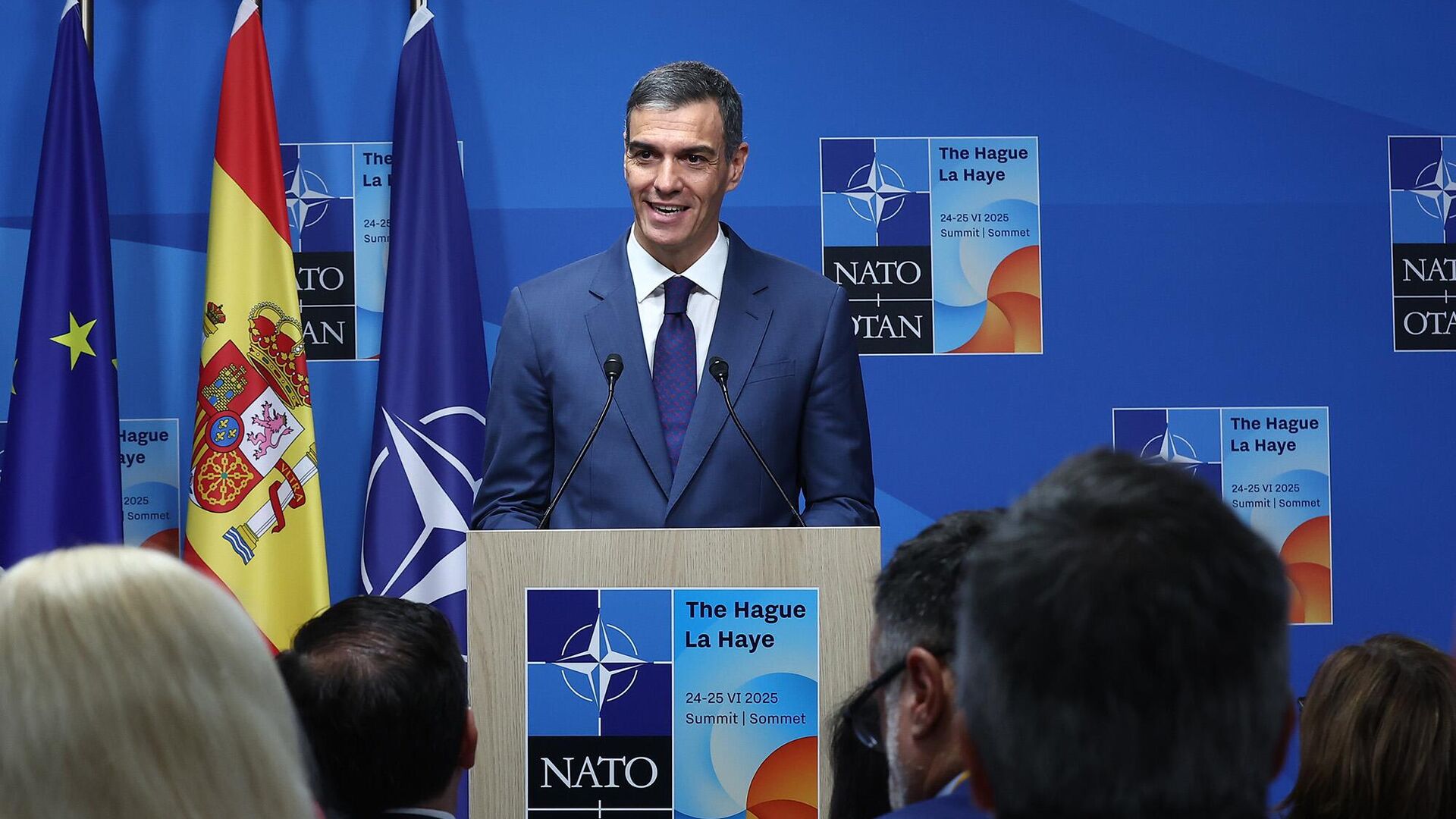 Pedro Sánchez comparece en rueda de prensa ante los medios de comunicación al término de la Cumbre de la OTAN Pedro Sánchez comparece en rueda de prensa ante los medios de comunicación al término de la Cumbre de la OTAN - Sputnik Mundo, 1920, 26.06.2025
