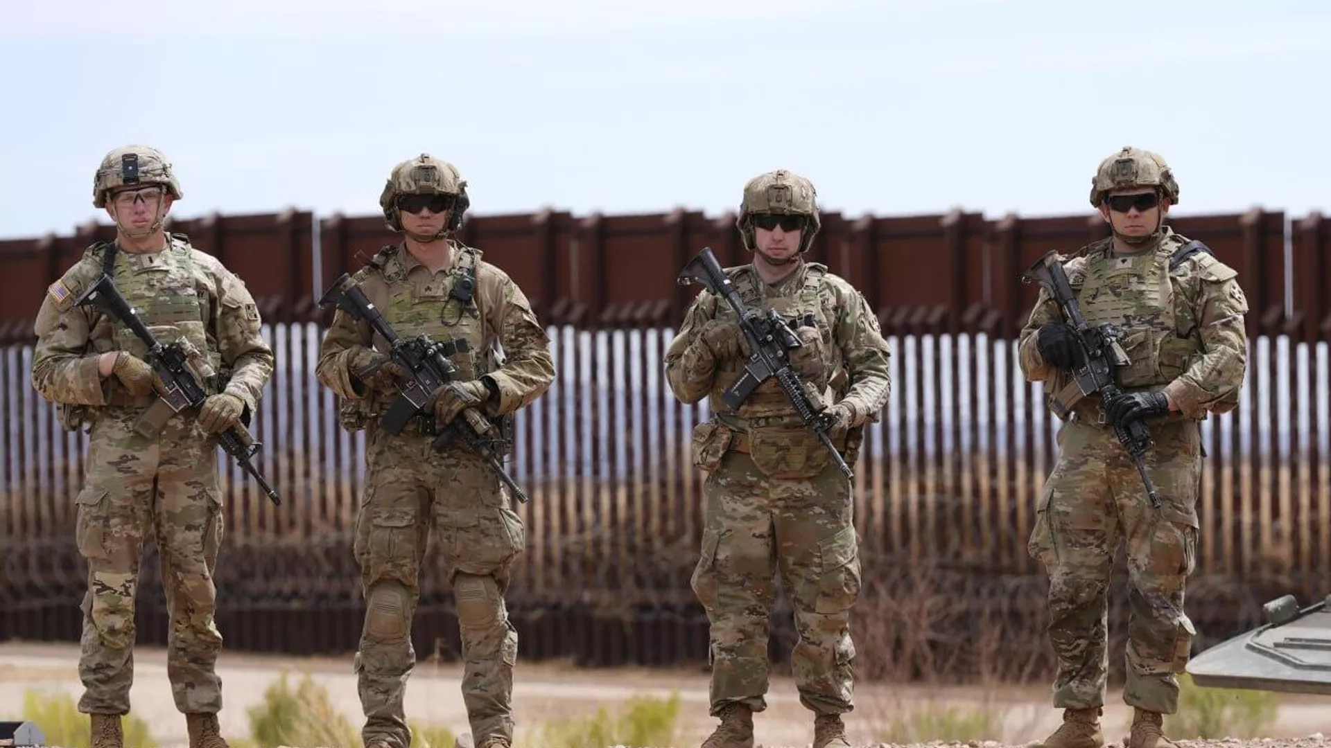 El Pentágono podría crear otras dos zonas militares de seguridad en la frontera con México - Sputnik Mundo, 1920, 26.06.2025