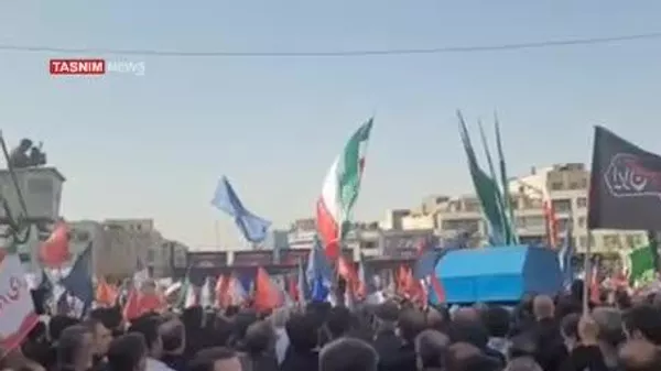 Irán entierra a los caídos en los ataques de Israel - Sputnik Mundo