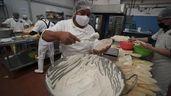 Más de 15 millones de mexicanos podrán tener jornada laboral reducida - Sputnik Mundo