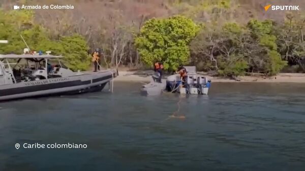 Incautan en Colombia un 'narcosubmarino' equipado con Starlink - Sputnik Mundo