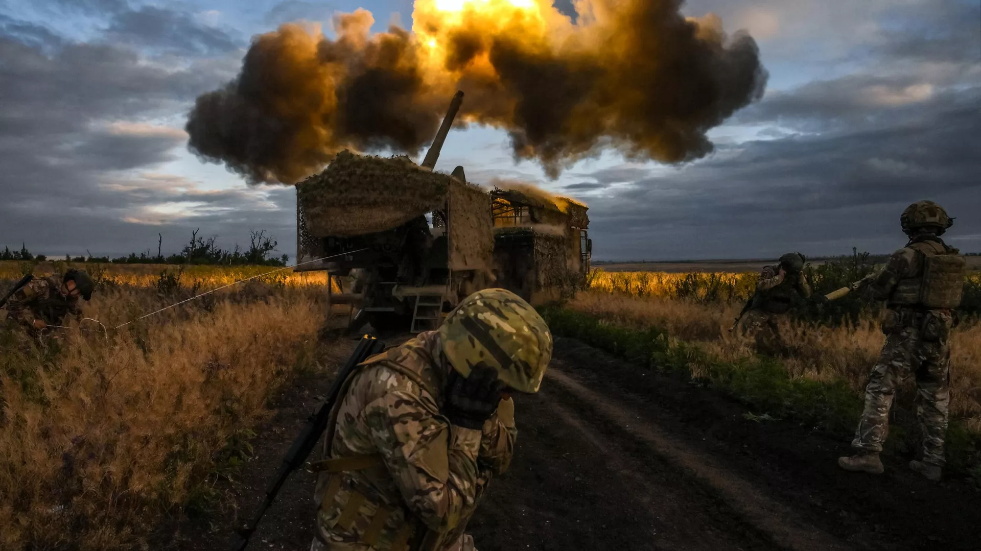 Soldados rusos en la zona de la operación militar especial en Ucrania Soldados rusos en la zona de la operación militar especial en Ucrania - Sputnik Mundo, 1920, 06.07.2025