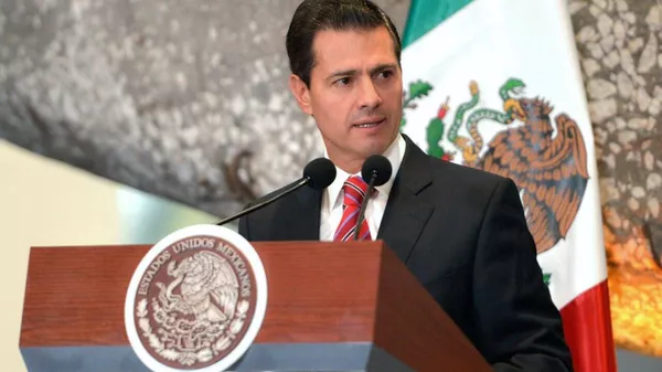 Fiscalía mexicana investiga a Peña Nieto por supuesto soborno para la compra de Pegasus - Sputnik Mundo