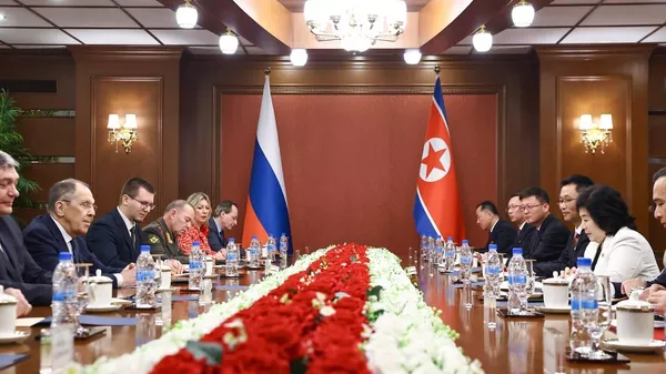 Participación militar de Corea del Norte en Kursk demuestra hermandad inquebrantable con Rusia - Sputnik Mundo