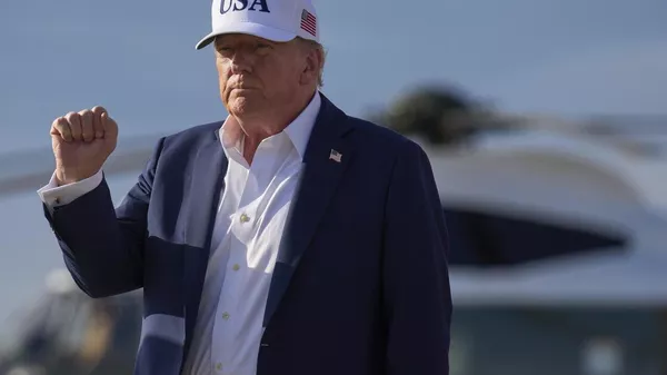 Trump afirma verse a sí mismo como el salvador de Estados Unidos - Sputnik Mundo