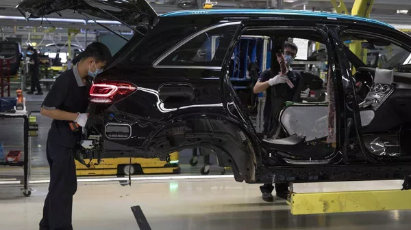 Automotriz pausa producción en el Bajío mexicano - Sputnik Mundo