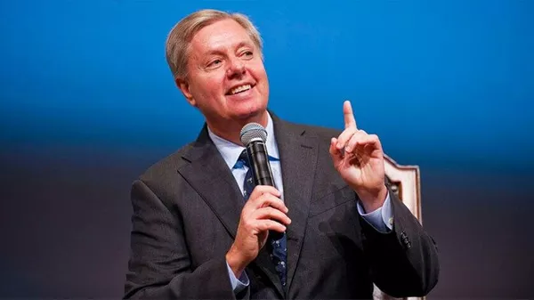 Senador Lindsey Graham* amenaza a China, Brasil e India por cooperación con Rusia - Sputnik Mundo