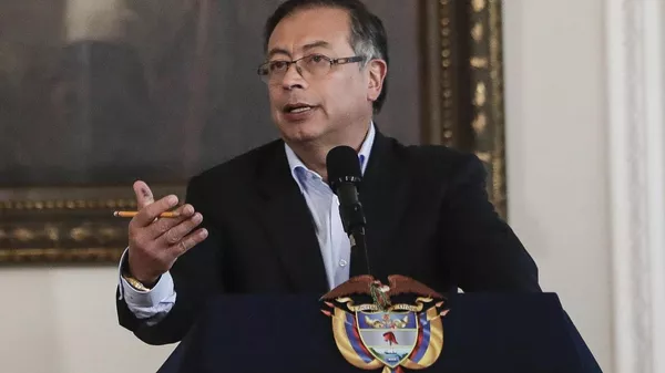 Declaraciones lógicas y absolutamente razonables: ¿qué hay detrás de las críticas de Petro a la OTAN? - Sputnik Mundo