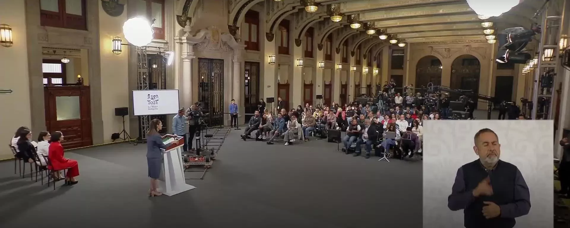 Sheinbaum llama a EEUU a reconocer que tienen un problema grave de consumo de droga Sheinbaum llama a EEUU a reconocer que tienen un problema grave de consumo de droga - Sputnik Mundo, 1920, 17.07.2025