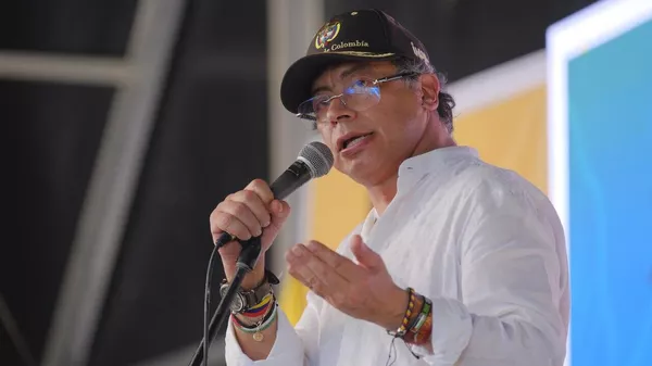 Ser socio de la OTAN es contradictorio con los principios y valores que debería defender el Estado colombiano - Sputnik Mundo