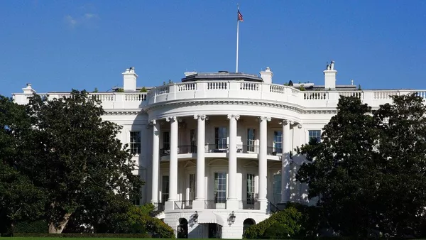 Fachada de la Casa Blanca en EEUU - Sputnik Mundo