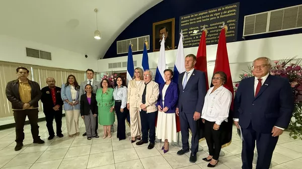 Visita oficial de la vicepresidenta de la Duma Estatal de Rusia, Anna Kuznetsova - Sputnik Mundo