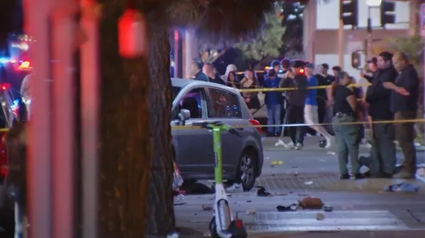 Atropellamiento masivo deja 30 lesionados en Los Ángeles, California, EEUU - Sputnik Mundo