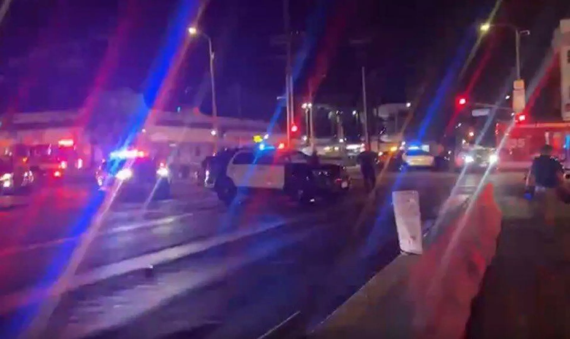 Atropellamiento masivo deja 30 lesionados en Los Ángeles, California, EEUU - Sputnik Mundo, 1920, 19.07.2025