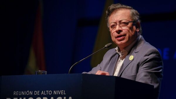 Petro responsabiliza al ELN de la ruptura de los diálogos entre la guerrilla y el Gobierno - Sputnik Mundo