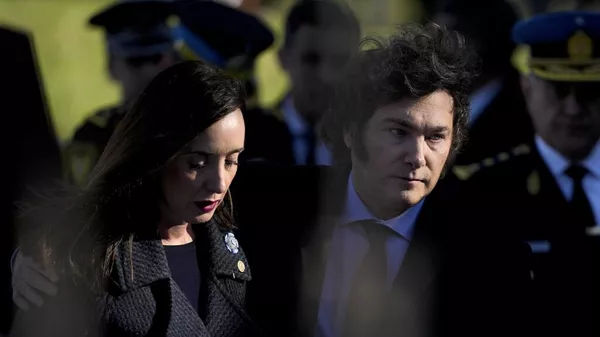 Javier Milei, presidente de Argentina, junto con su vice Victoria Villarruel - Sputnik Mundo