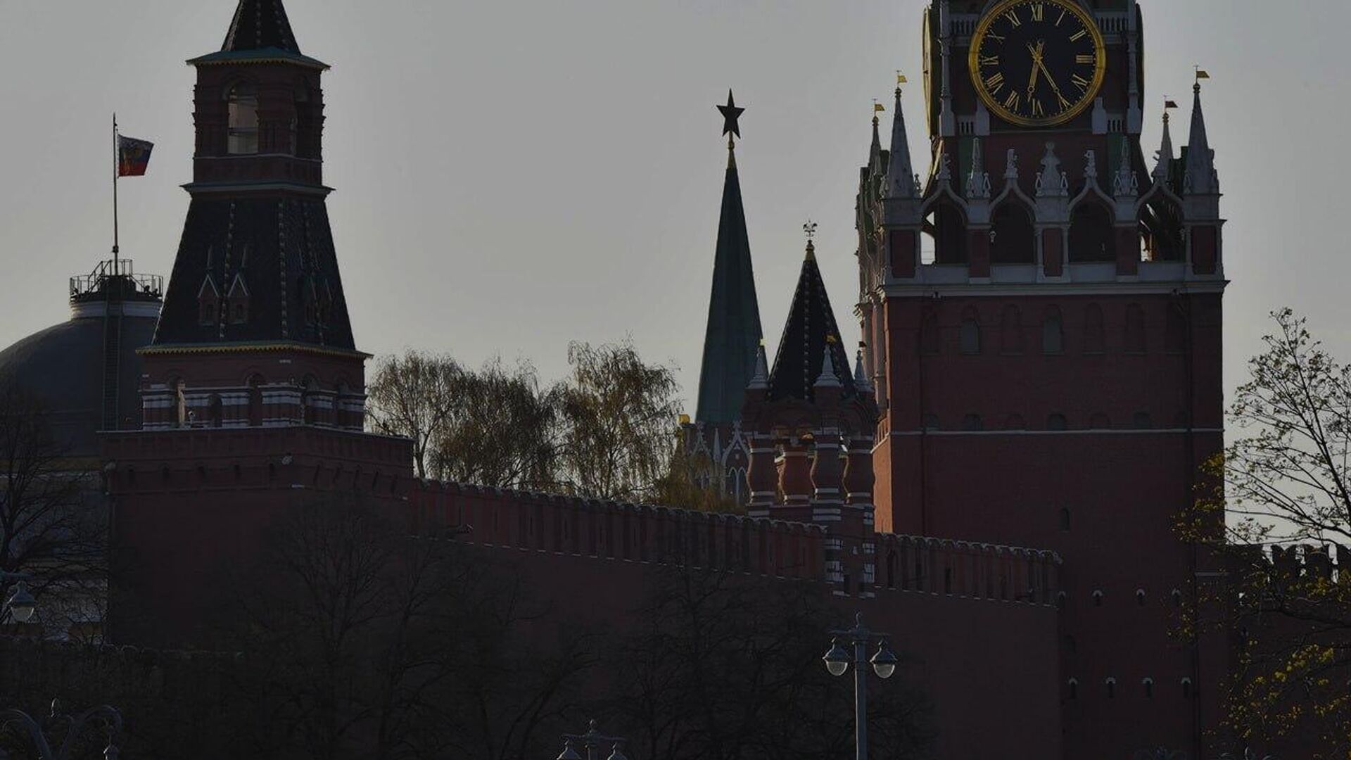 El Kremlin aclara la posición de Moscú acerca de una reunión entre Rusia y Ucrania al máximo nivel El Kremlin aclara la posición de Moscú acerca de una reunión entre Rusia y Ucrania al máximo nivel - Sputnik Mundo, 1920, 25.07.2025