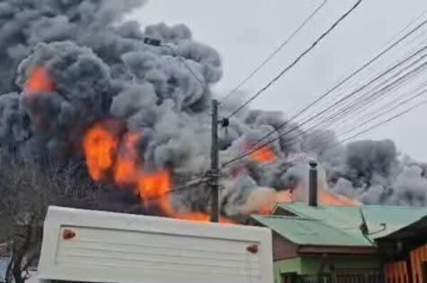 Más de 50 personas pierden sus hogares como consecuencia de un incendio en Chile Más de 50 personas pierden sus hogares como consecuencia de un incendio en Chile - Sputnik Mundo