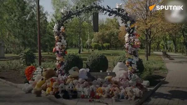 Vida robada: Rusia conmemora a los niños fallecidos por la guerra en Donbás, conflicto iniciado por Kiev - Sputnik Mundo