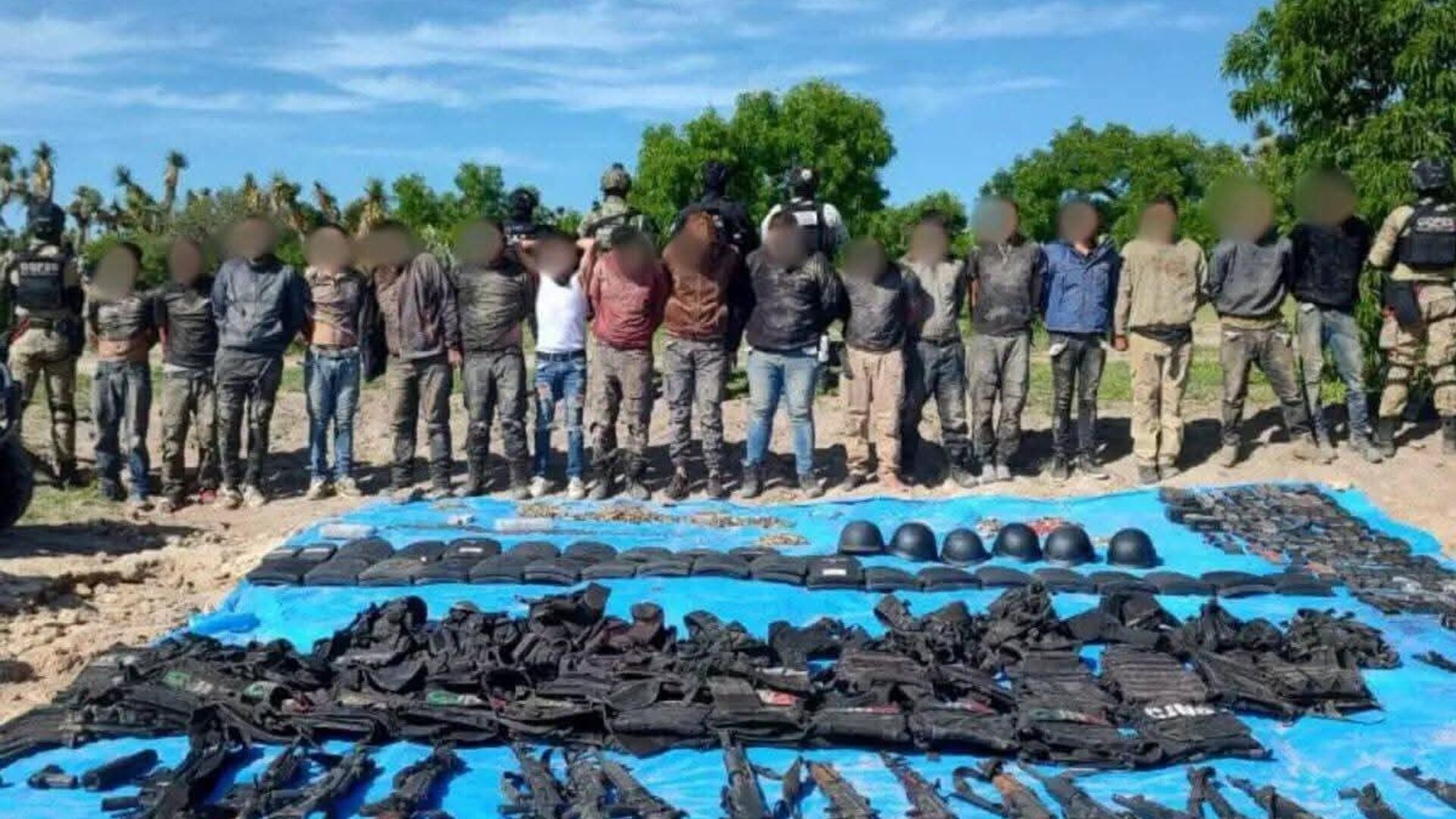 Desmantelan un campamento del crimen organizado en Aguascalientes: hay 18 detenidos Desmantelan un campamento del crimen organizado en Aguascalientes: hay 18 detenidos - Sputnik Mundo, 1920, 27.07.2025