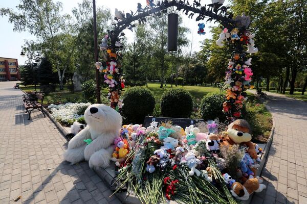 ⌛ Pequeños ángeles: Día de la memoria de los menores víctimas de la agresión ucraniana - Sputnik Mundo