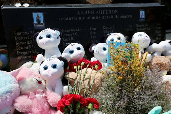 ⌛ Pequeños ángeles: Día de la memoria de los menores víctimas de la agresión ucraniana - Sputnik Mundo