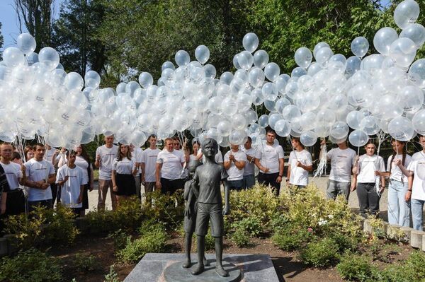 ⌛ Pequeños ángeles: Día de la memoria de los menores víctimas de la agresión ucraniana - Sputnik Mundo