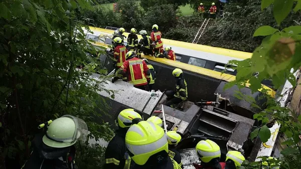 Al menos tres personas murieron en accidente de tren en Alemania - Sputnik Mundo