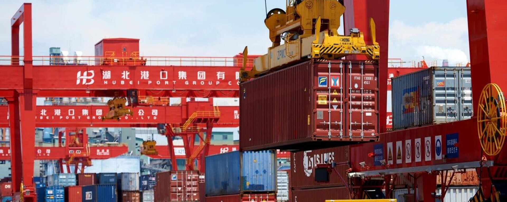 EEUU habría suspendido las restricciones a la exportación de tecnologías a China para facilitar las negociaciones - Sputnik Mundo, 1920, 28.07.2025