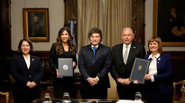Reunión bilateral de representantes del Gobierno de EEUU y el presidente de Argentina, Javier Milei - Sputnik Mundo