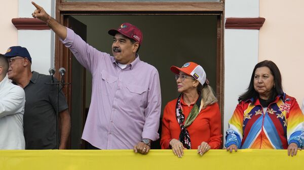 El presidente de Venezuela, Nicolás Maduro, en el aniversario de su reelección y la conmemoración del natalicio de Hugo Chávez. - Sputnik Mundo