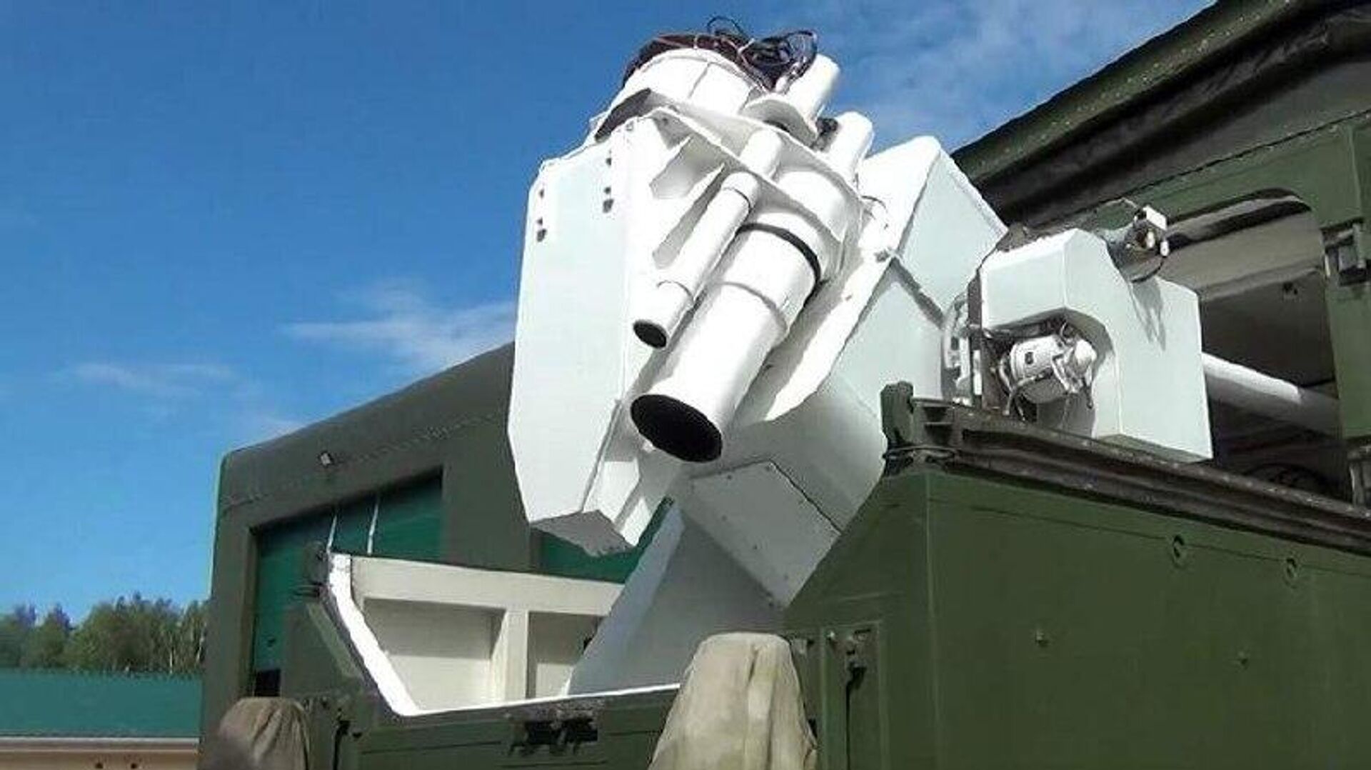 Neutralizadores de drones y cegadores de satélites: El creciente arsenal de armas láser de Rusia Neutralizadores de drones y cegadores de satélites: El creciente arsenal de armas láser de Rusia - Sputnik Mundo, 1920, 29.07.2025