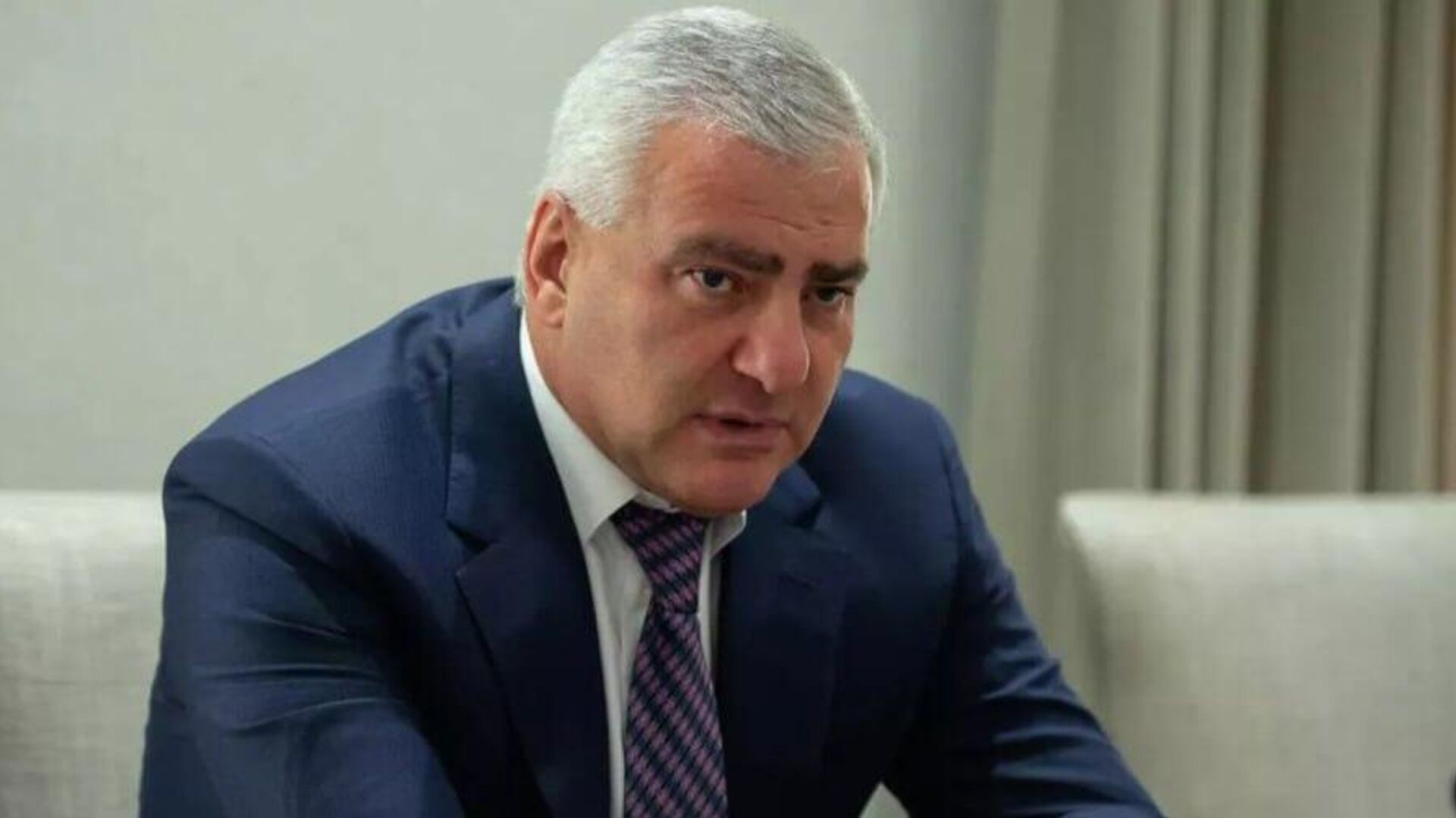 El Tribunal de Apelaciones de Armenia declara ilegal el allanamiento en la casa del empresario Karapetián en Ereván El Tribunal de Apelaciones de Armenia declara ilegal el allanamiento en la casa del empresario Karapetián en Ereván - Sputnik Mundo, 1920, 30.07.2025