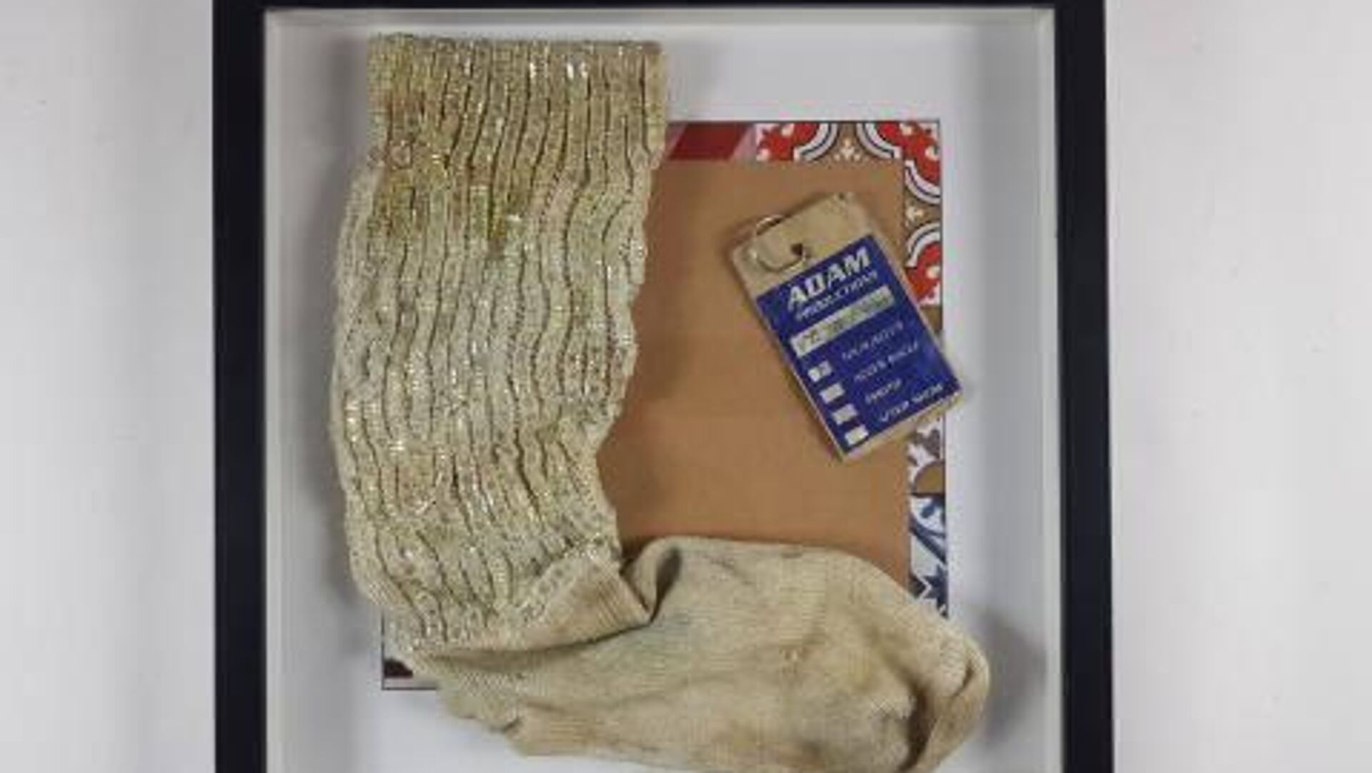 Un calcetín de Michael Jackson se vende en una subasta por 6 Un calcetín de Michael Jackson se vende en una subasta por 6 - Sputnik Mundo, 1920, 30.07.2025