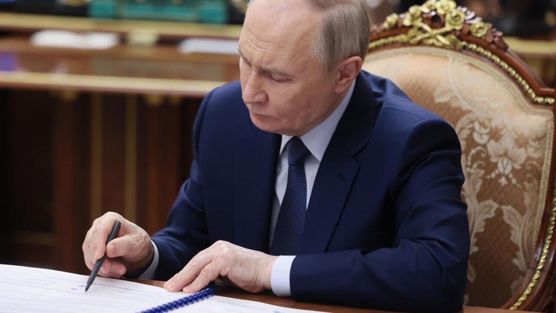 No hay tiempo para descansar: ¿tiene Putin vacaciones? No hay tiempo para descansar: ¿tiene Putin vacaciones? - Sputnik Mundo, 1920, 01.08.2025