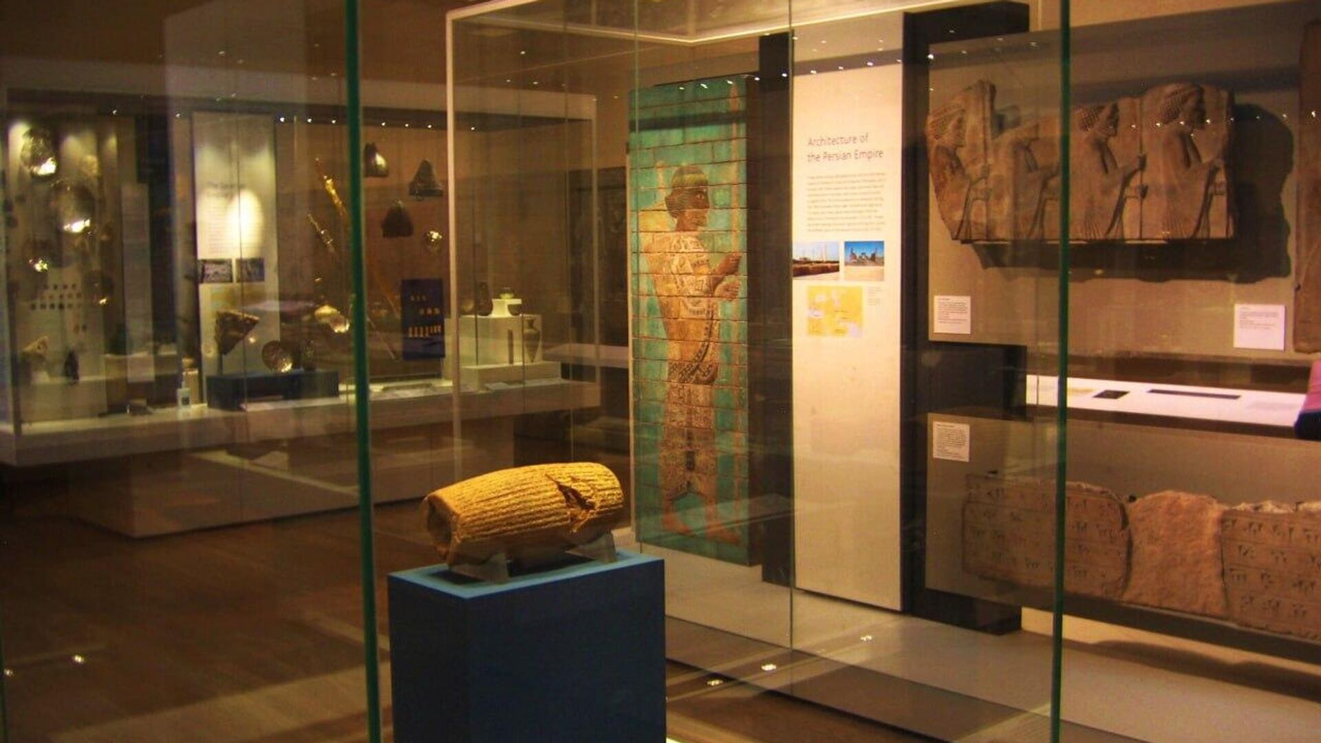 Lo que no pueden llevarse, lo destruyen: el saqueo masivo del patrimonio cometido por Occidente Lo que no pueden llevarse, lo destruyen: el saqueo masivo del patrimonio cometido por Occidente - Sputnik Mundo, 1920, 01.08.2025