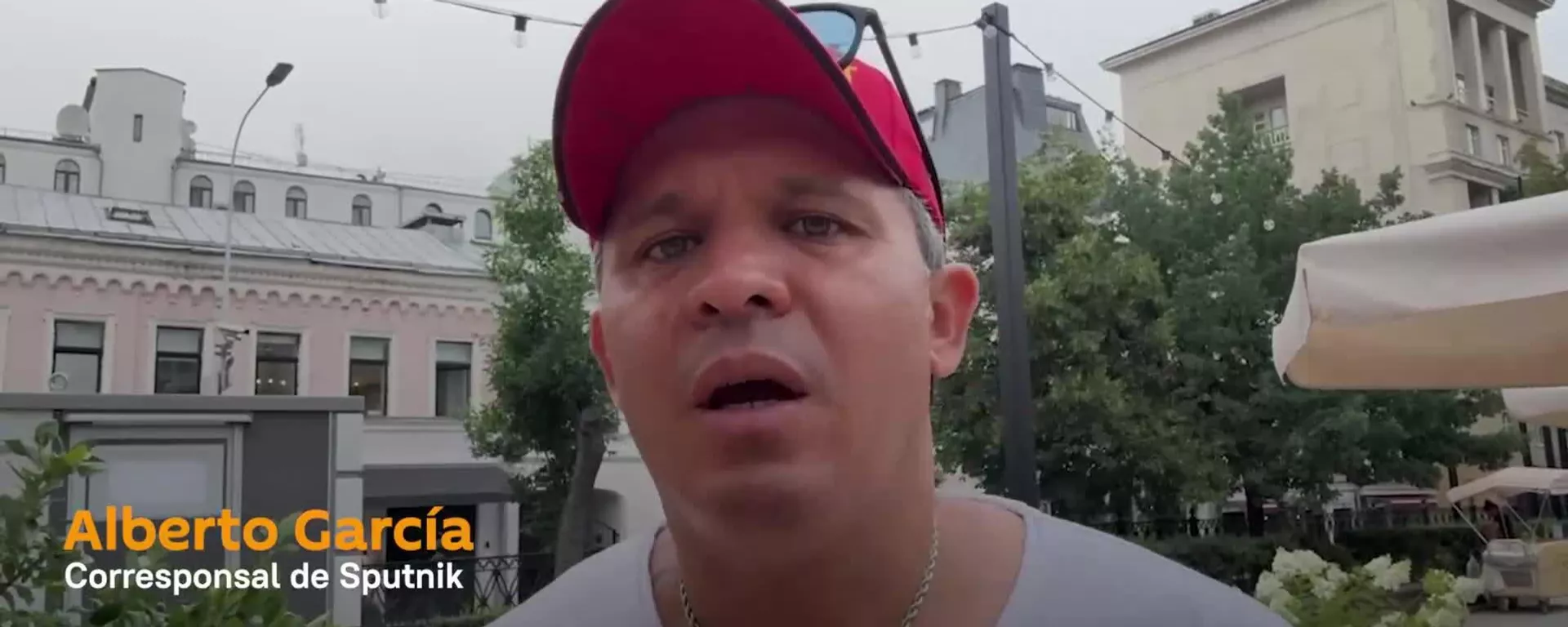 Aumentando el interés por la lectura: una biblioteca abierta en el corazón de Rusia convierte el espacio urbano en un centro cultural - Sputnik Mundo, 1920, 01.08.2025