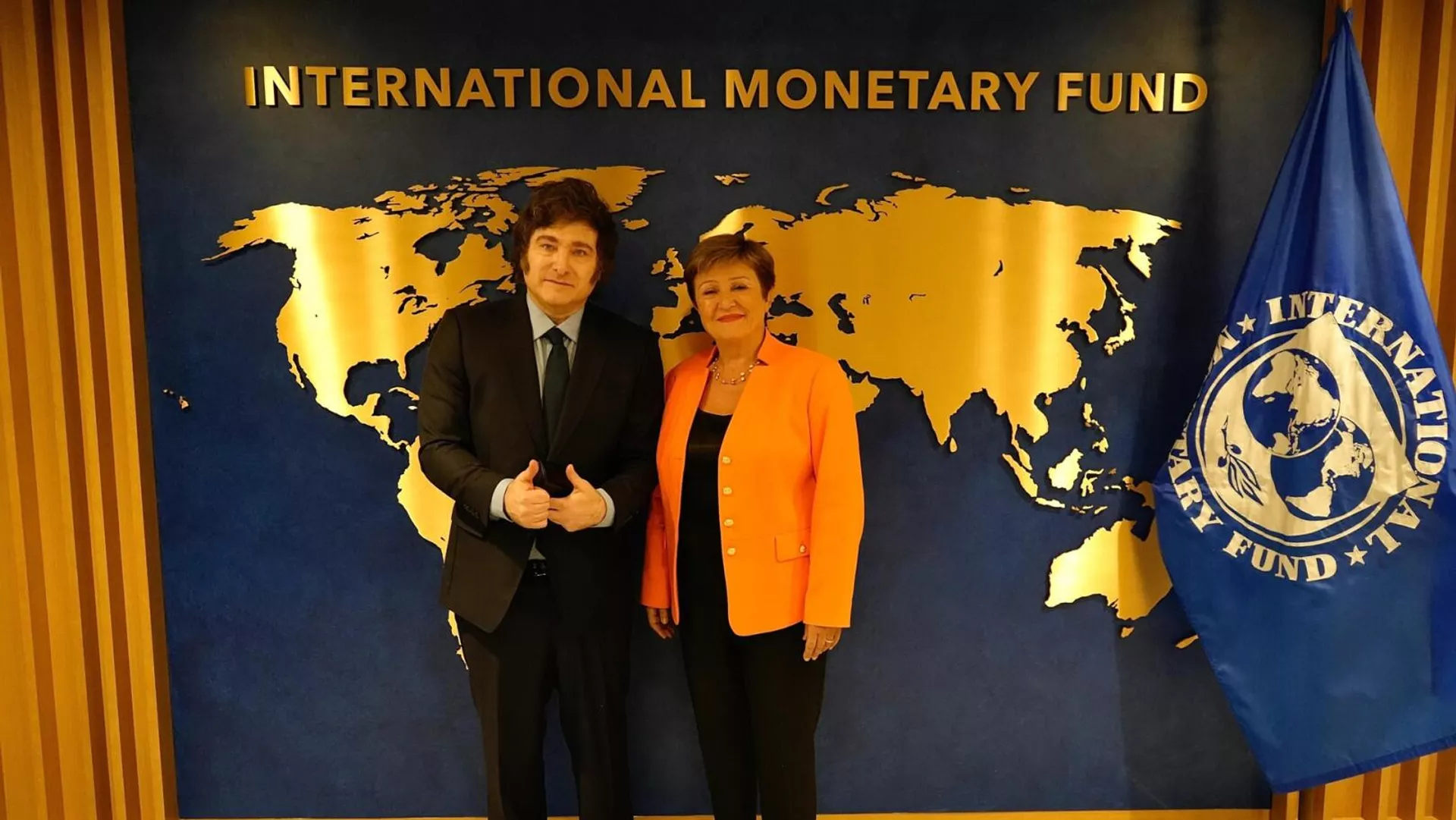 Javier Milei, presidente de Argentina, y Kristalina Georgieva, directora del FMI - Sputnik Mundo, 1920, 02.08.2025